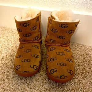 Ugg boots 10c